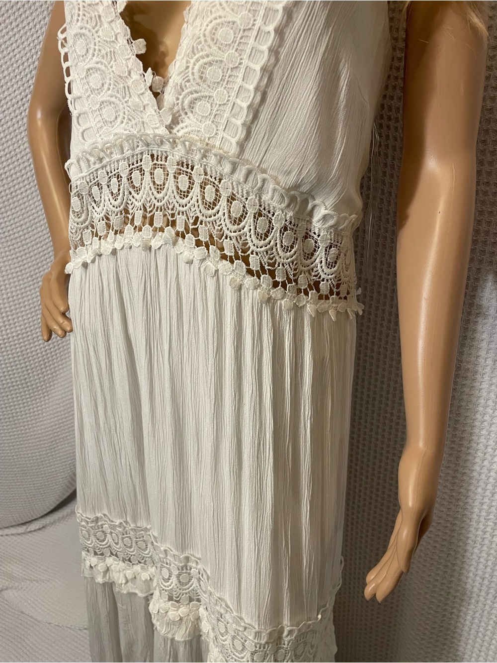 Rue 21 White Floral Embroidered Dress With Zip Back And  Back Tie Neck Size 3x - Picture 6 of 9